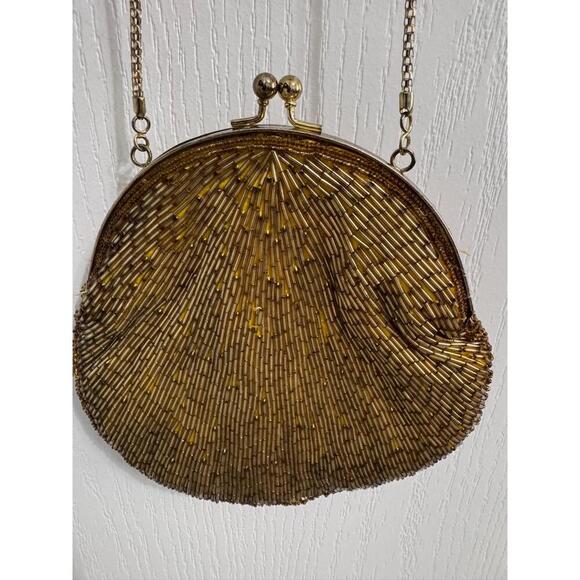 50’s LaRegale LTD Metallic Gold Beaded Kiss Lock Closure Chain Strap Clutch - Picture 1 of 8